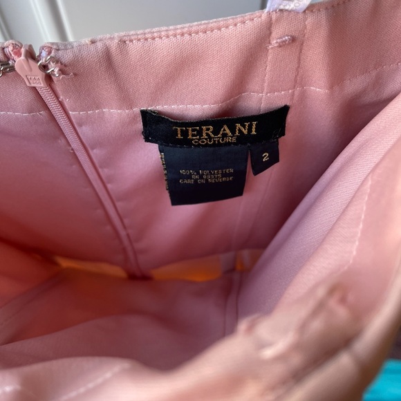 Pink size 2 - Picture 4 of 8